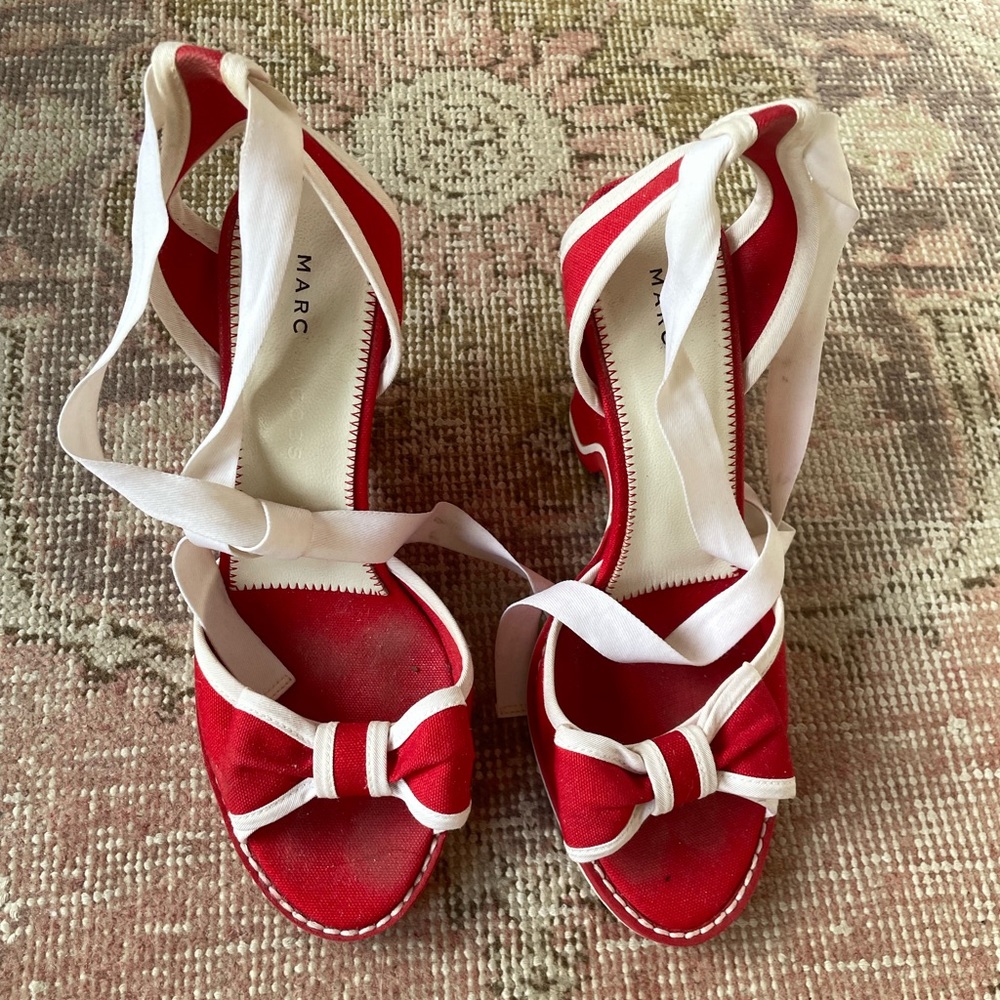 marc jacobs wedge heels red white ribbon tie lace up bow dainty size 7